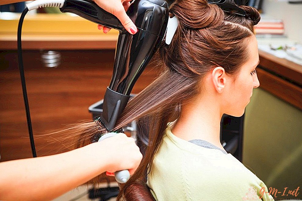 What is the difference between a professional hair dryer and a regular one
