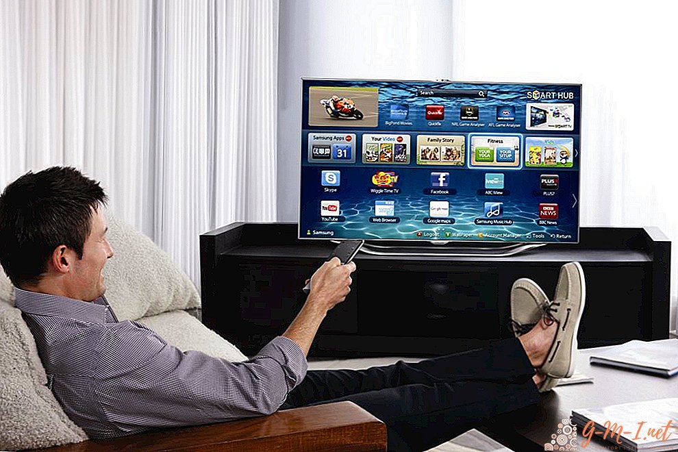 Qual é a diferença entre uma smart TV e uma TV normal?
