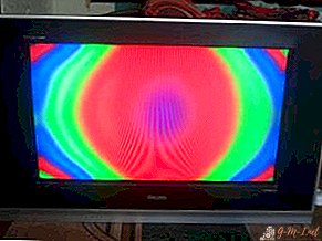 Kolorowe plamy na ekranie telewizora