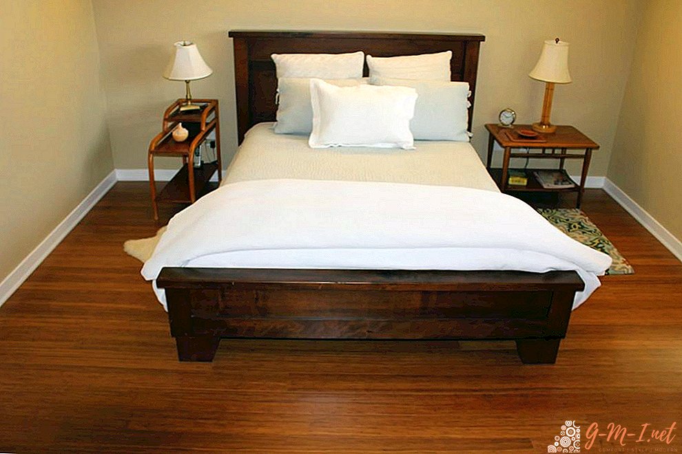 Photo of linoleum in the bedroom interior