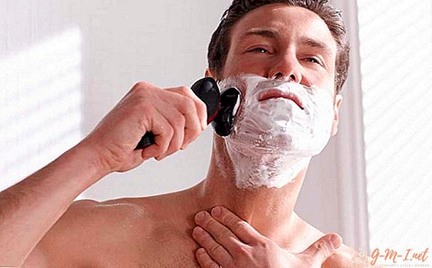 How to shave with an electric razor