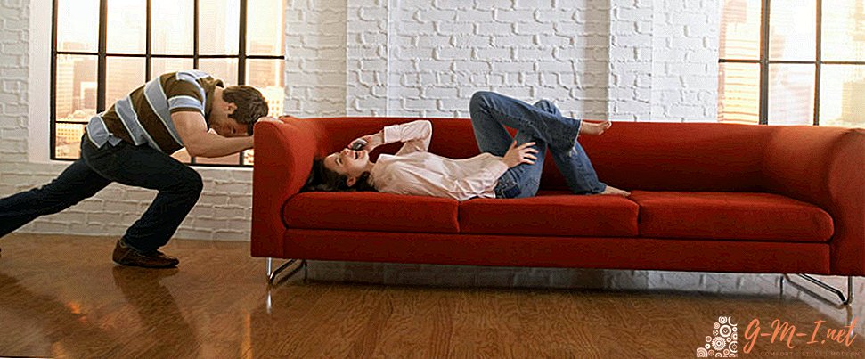 どのくらいの頻度で家具を移動して掃除する必要がありますか