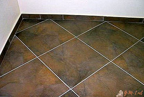 How to lay tiles on the floor