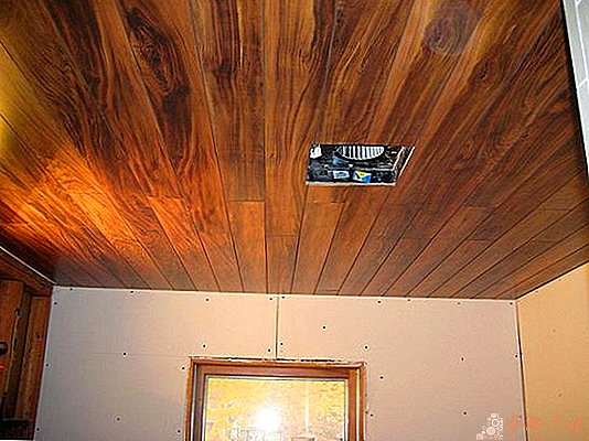 Kako pritrditi laminat na strop