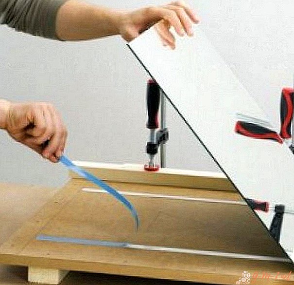 How to peel a mirror off a cabinet door