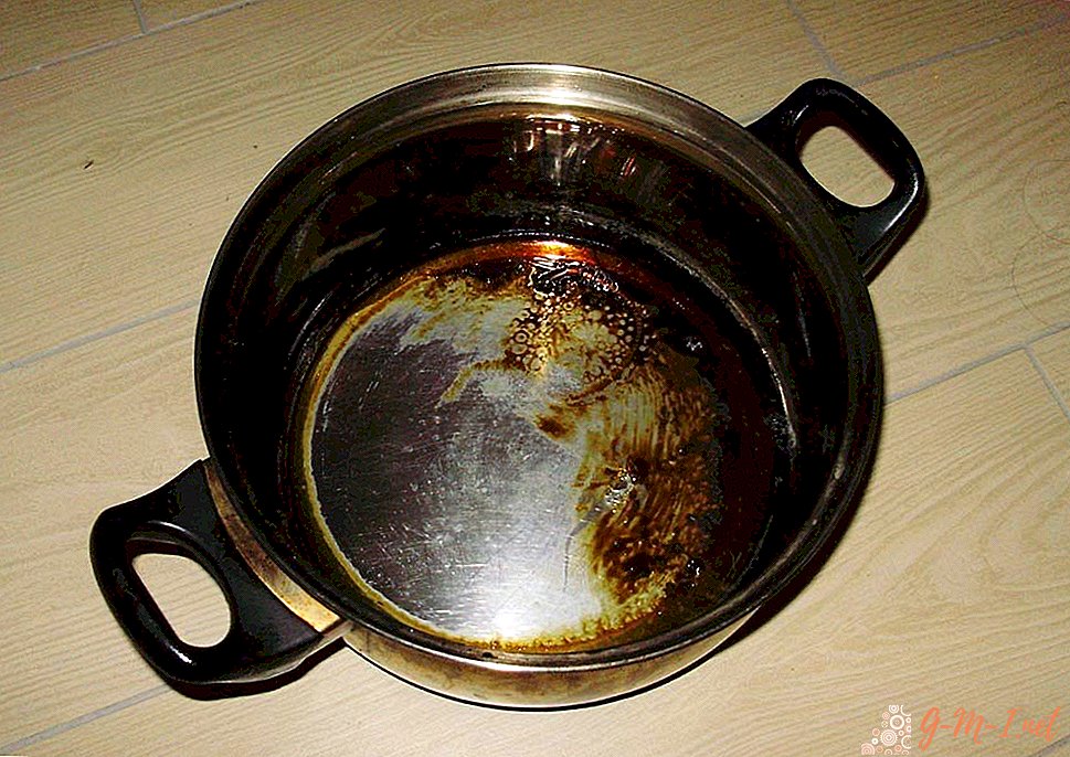 How to wash a burnt pot
