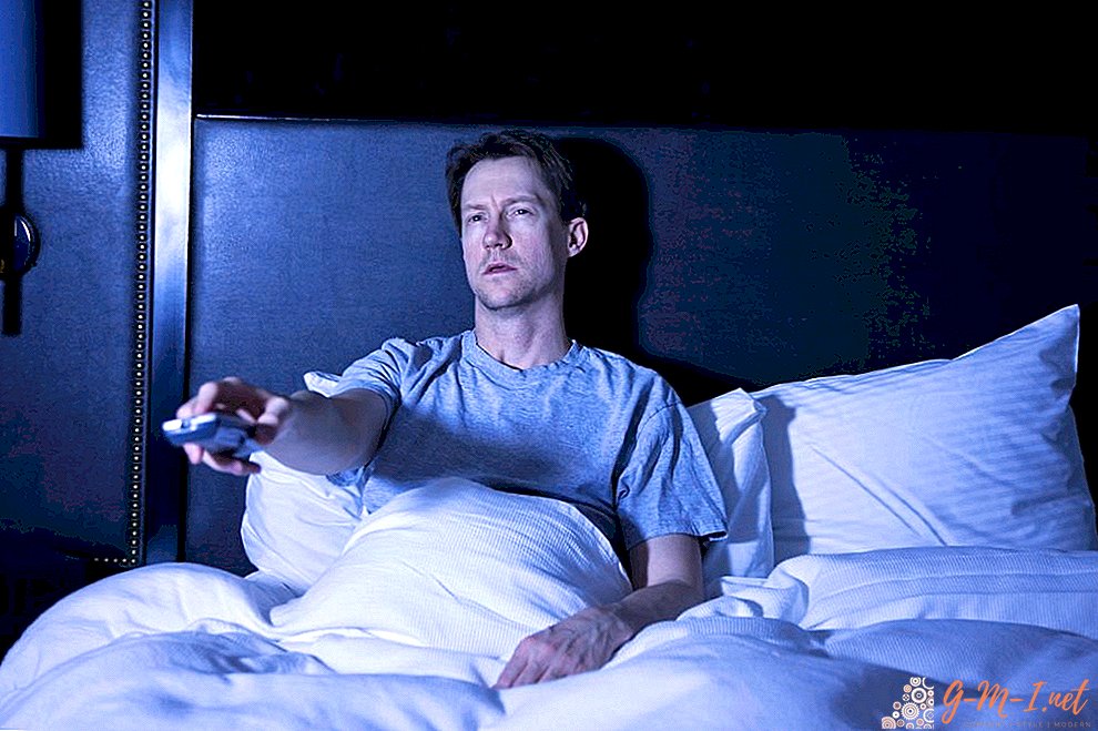 Làm thế nào để ngừng ngủ khi TV đang bật?