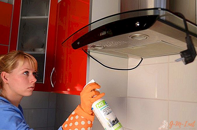 Cómo lavar la campana de la cocina con grasa