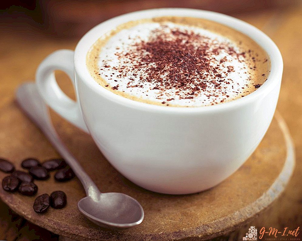 Cum să faci un cappuccino fără o mașină de cafea