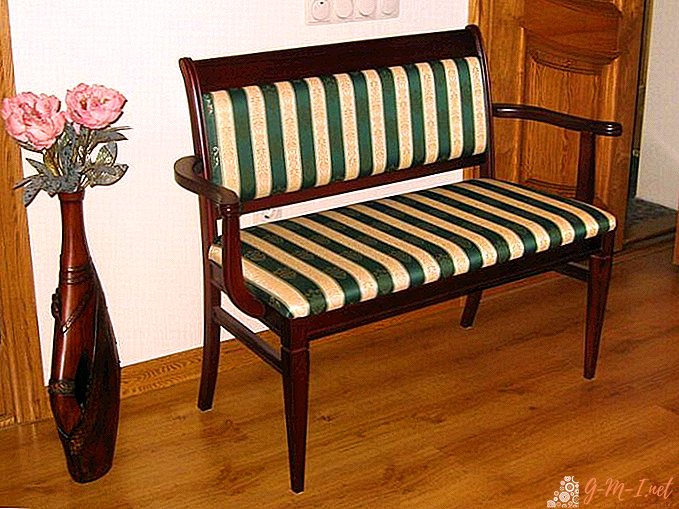 How to make a vintage upholstered bench from old furniture