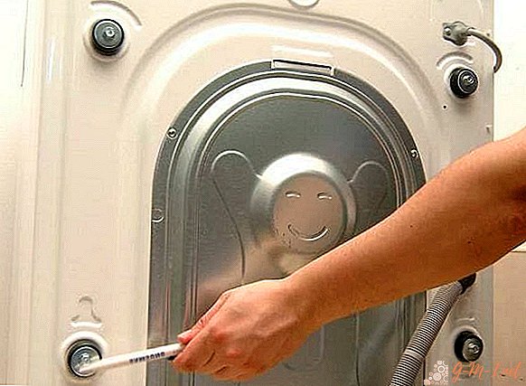 How to remove shipping bolts on a washing machine