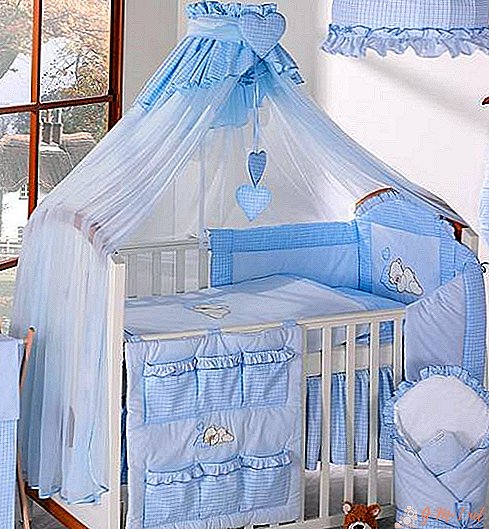 How to sew a canopy on a crib