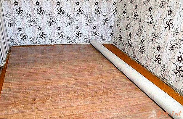 How to lay linoleum on a wooden floor