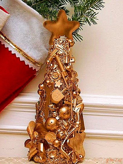 Cómo decorar un árbol de navidad de espuma de poliestireno