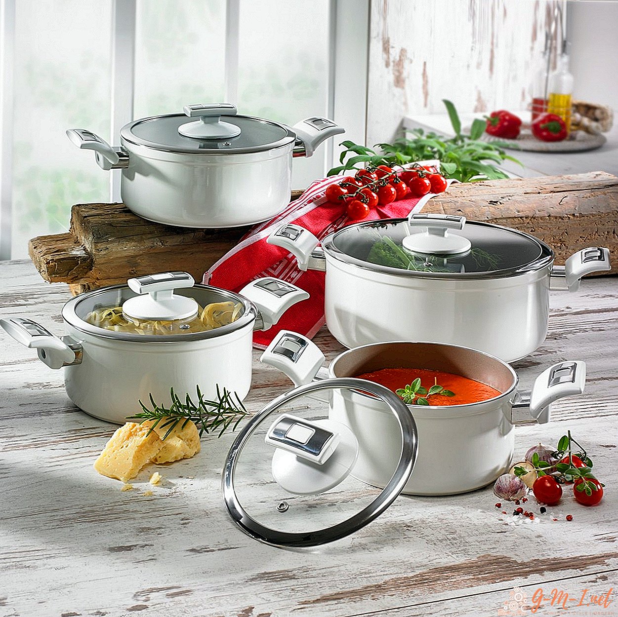 Which pans are better - enameled or stainless steel