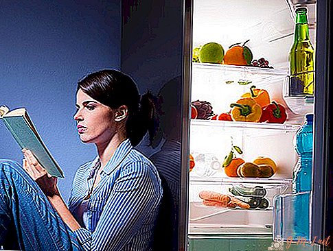 What noise level should a refrigerator have?