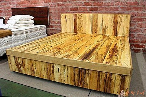 Tempat tidur kayu lapis DIY