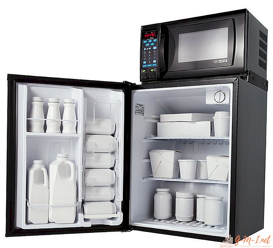 Posso colocar um microondas na geladeira?