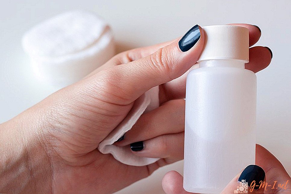 Unusual use of nail polish remover in everyday life