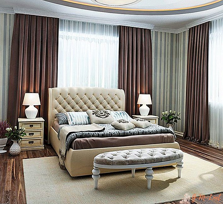 Neoclassic in bedroom interior