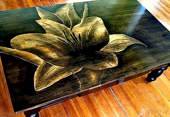 Do-it-yourself coffee table restoration
