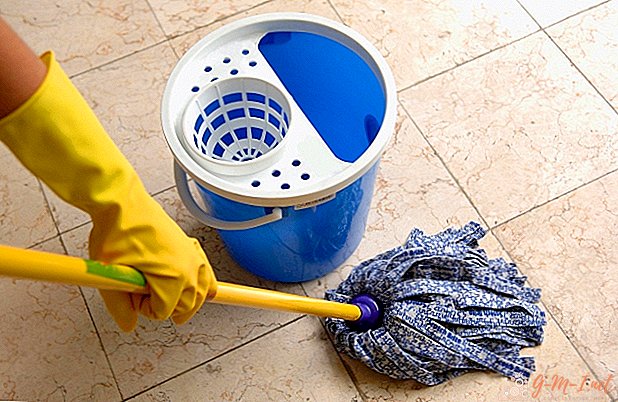 Secrets of mopping before Easter