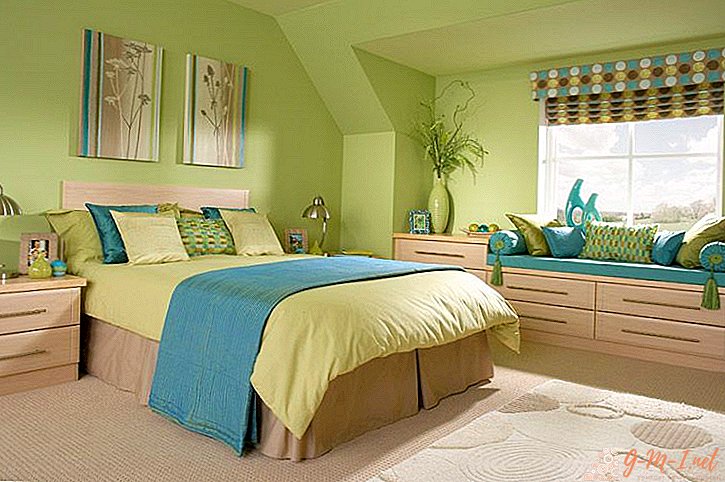 緑の寝室