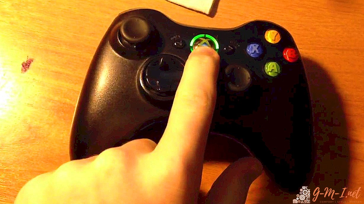 Der Xbox 360-Joystick blinkt in einem Kreis