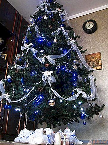 Árbol de navidad azul-plateado